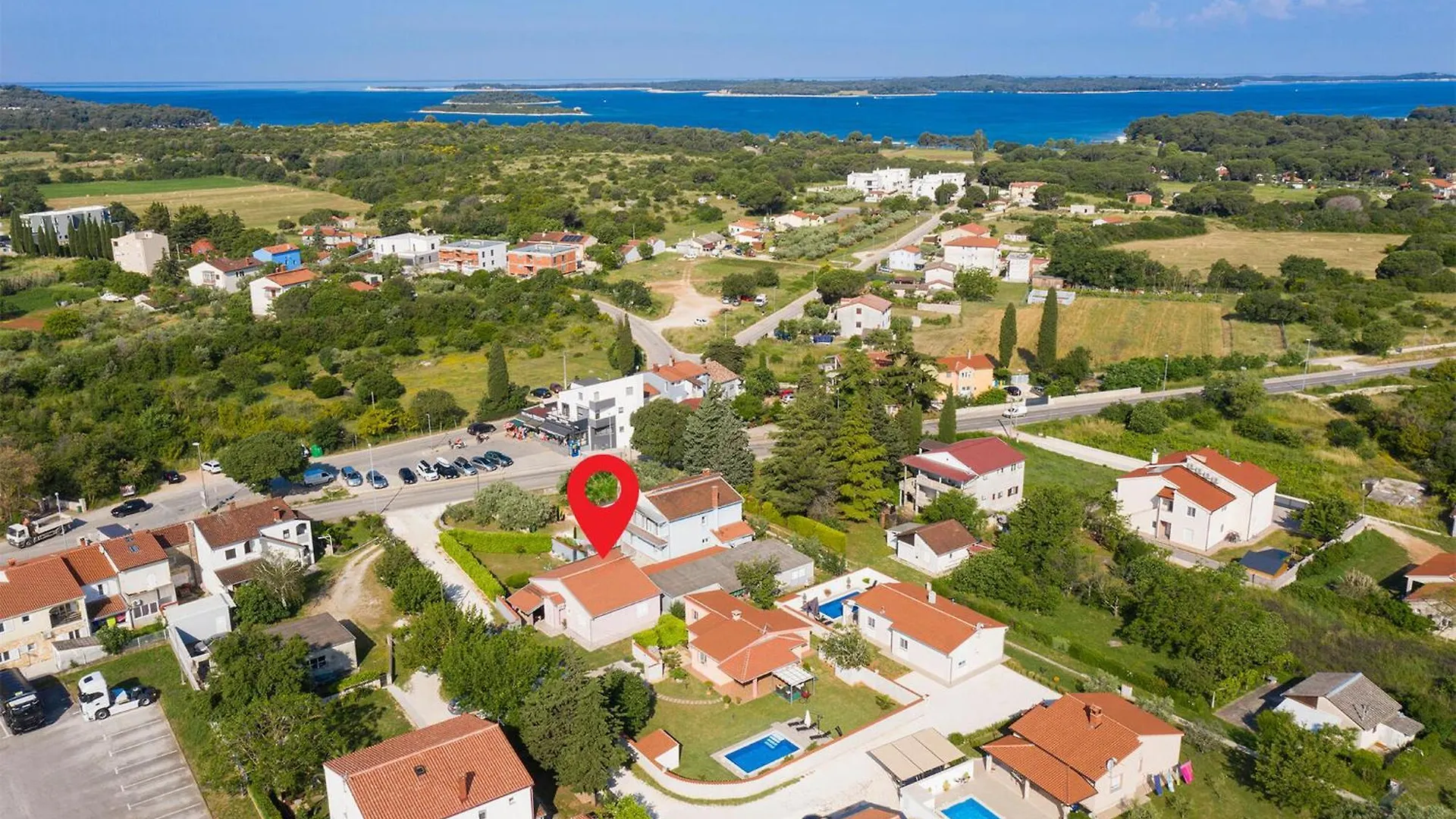 בית נופש שטיניאן 2 Bedroom Amazing Home In Valbandon
